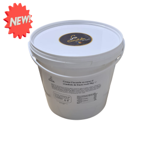 Ciocotela cu crumbole de fructe rosii